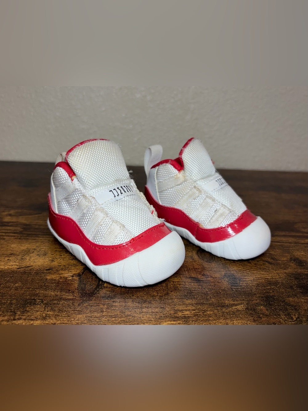 Nike Air Jordan 11 Crib Bootie Cherry White-Varsity Red Sz 3C [CI6165-116]